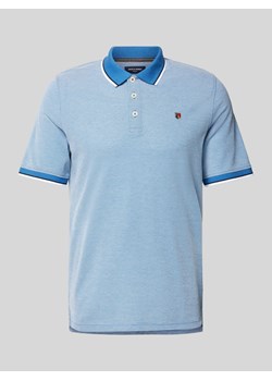 Koszulka polo o kroju regular fit z wyhaftowanym logo model ‘BLUWIN’ ze sklepu Peek&Cloppenburg  w kategorii T-shirty męskie - zdjęcie 173478842