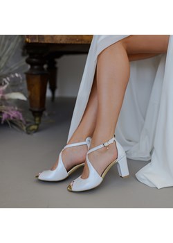 Białe skórzane sandały damskie na słupku Prestige 2080 ze sklepu suzana.pl w kategorii Sandały damskie - zdjęcie 173487870