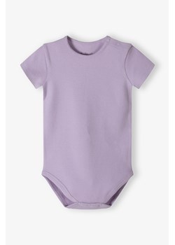 Body niemowlęce z krótkim rękawem - dzianinowe w drobne prążki - 5.10.15. ze sklepu 5.10.15 w kategorii Odzież dla niemowląt - zdjęcie 173499530