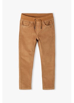 Spodnie chłopięce sztruksowe brązowe ze sklepu 5.10.15 w kategorii Spodnie chłopięce - zdjęcie 173499540