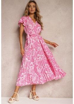 Różowa Rozkloszowana Sukienka z Trójkątnym Dekoltem z Materiałowym Paskiem i Gumką w Talii Carimi ze sklepu Renee odzież w kategorii Sukienki - zdjęcie 173506950