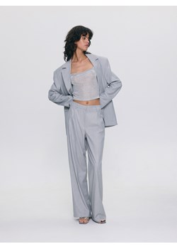 Reserved - Spodnie w kant z wiskozą - jasnoszary ze sklepu Reserved w kategorii Spodnie damskie - zdjęcie 173510592