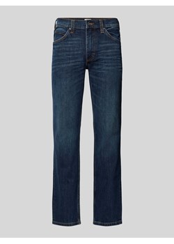 Jeansy o kroju straight fit z naszywką z logo model ‘TRAMPER’ ze sklepu Peek&Cloppenburg  w kategorii Jeansy męskie - zdjęcie 173513680