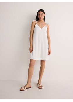 Reserved - Sukienka mini na ramiączkach - biały ze sklepu Reserved w kategorii Sukienki - zdjęcie 173519813