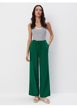 Mohito - Zielone spodnie z lnu i wiskozy - zielony ze sklepu Mohito w kategorii Spodnie damskie - zdjęcie 173521011
