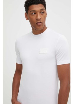 EA7 Emporio Armani t-shirt męski kolor biały z aplikacją PJ6QZ.6DPT72 ze sklepu ANSWEAR.com w kategorii T-shirty męskie - zdjęcie 173524101