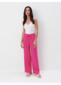 Mohito - Różowe spodnie z lnu i wiskozy - fuksjowy ze sklepu Mohito w kategorii Spodnie damskie - zdjęcie 173525621