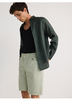 Reserved - Jeansowe szorty regular fit - zielony ze sklepu Reserved w kategorii Spodenki męskie - zdjęcie 173526521