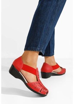 Czerwone sandały na niskim słupku Melona ze sklepu Zapatos w kategorii Sandały damskie - zdjęcie 173531870