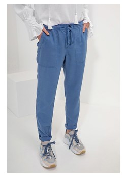 Josephine &amp; Co Spodnie w kolorze niebieskim ze sklepu Limango Polska w kategorii Spodnie damskie - zdjęcie 173534591