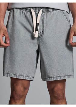 Sinsay - Szorty jeansowe - szary ze sklepu Sinsay w kategorii Spodenki męskie - zdjęcie 173547161