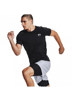Męska koszulka treningowa UNDER ARMOUR HG Armour Fitted SS - czarna ze sklepu Sportstylestory.com w kategorii T-shirty męskie - zdjęcie 173549904