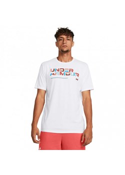 Męski t-shirt z nadrukiem Under Armour UA Colorblock Wordmark SS - biały ze sklepu Sportstylestory.com w kategorii T-shirty męskie - zdjęcie 173549980