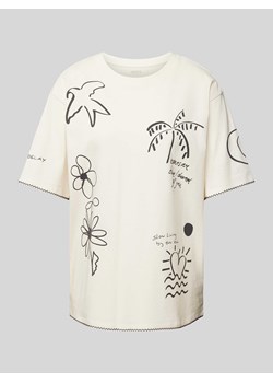 T-shirt we wzory na całej powierzchni ze sklepu Peek&Cloppenburg  w kategorii Bluzki damskie - zdjęcie 173553570