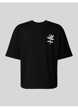 T-shirt o kroju oversized z wyhaftowanym motywem ze sklepu Peek&Cloppenburg  w kategorii T-shirty męskie - zdjęcie 173554720