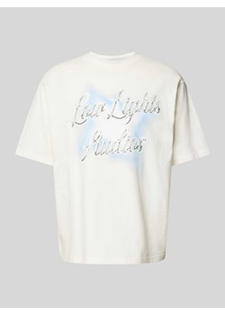 T-shirt o kroju oversized z nadrukiem z logo model ‘CHROMATIC’ ze sklepu Peek&Cloppenburg  w kategorii T-shirty męskie - zdjęcie 173555730