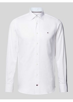 Koszula biznesowa z kołnierzykiem typu kent model ‘John’ ze sklepu Peek&Cloppenburg  w kategorii Koszule męskie - zdjęcie 173569024