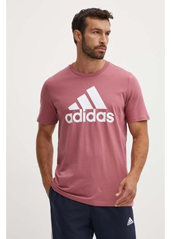 adidas t-shirt bawełniany Essentials męski kolor różowy z nadrukiem IX0137 ze sklepu ANSWEAR.com w kategorii T-shirty męskie - zdjęcie 173577212