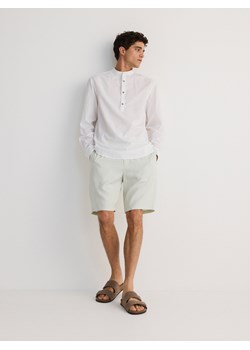 Reserved - Koszula regular ze stójką - biały ze sklepu Reserved w kategorii Koszule męskie - zdjęcie 173581032