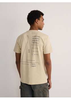 Reserved - T-shirt regular z nadrukiem - beżowy ze sklepu Reserved w kategorii T-shirty męskie - zdjęcie 173581741