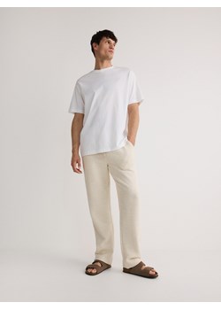 Reserved - Spodnie ze strukturalnej dzianiny - beżowy ze sklepu Reserved w kategorii Spodnie męskie - zdjęcie 173581793
