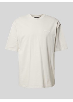 T-shirt o kroju oversized z nadrukiem z logo model ‘LOGO’ ze sklepu Peek&Cloppenburg  w kategorii T-shirty męskie - zdjęcie 173583844