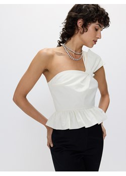 Reserved - Top z baskinką - złamana biel ze sklepu Reserved w kategorii Bluzki damskie - zdjęcie 173588462