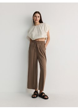 Reserved - Spodnie z wiskozy - brązowy ze sklepu Reserved w kategorii Spodnie damskie - zdjęcie 173589933