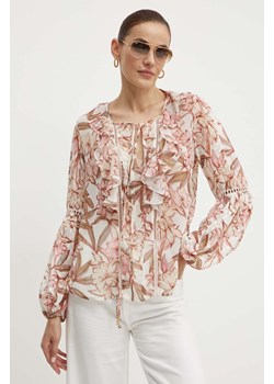 Guess bluzka LAILA damska kolor beżowy wzorzysta W4YH42 WDW82 ze sklepu ANSWEAR.com w kategorii Bluzki damskie - zdjęcie 173591463