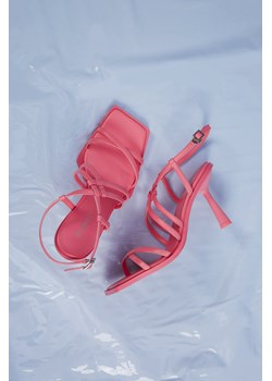 Estro: Różowe skórzane sandały damskie na szpilce ze sklepu Estro w kategorii Sandały damskie - zdjęcie 173593630