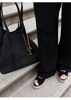 Mohito - Sandały na platformie - czarny ze sklepu Mohito w kategorii Sandały damskie - zdjęcie 173599010