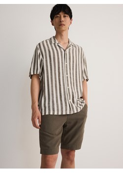 Reserved - Wiskozowa koszula w paski - oliwkowy ze sklepu Reserved w kategorii Koszule męskie - zdjęcie 173599391