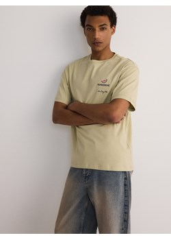 Reserved - T-shirt boxy z nadrukiem - oliwkowy ze sklepu Reserved w kategorii T-shirty męskie - zdjęcie 173606434