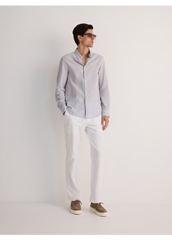 Reserved - Spodnie chino regular z lnem - biały ze sklepu Reserved w kategorii Spodnie męskie - zdjęcie 173606651