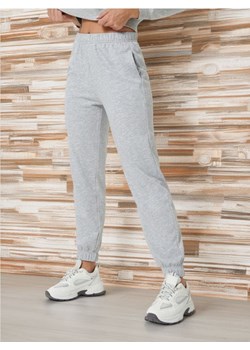 Sinsay - Spodnie dresowe - szary ze sklepu Sinsay w kategorii Spodnie damskie - zdjęcie 173609524