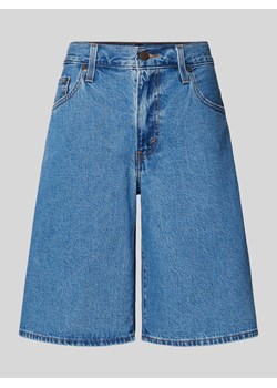 Szorty jeansowe o kroju baggy fit z zapięciem na guzik ze sklepu Peek&Cloppenburg  w kategorii Szorty - zdjęcie 173611610