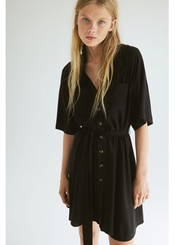 H & M - Szmizjerka z wiązanym paskiem - Czarny ze sklepu H&M w kategorii Sukienki - zdjęcie 173611713
