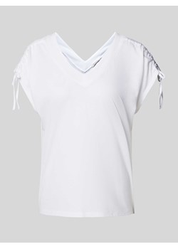 T-shirt z dekoltem w serek ze sklepu Peek&Cloppenburg  w kategorii Bluzki damskie - zdjęcie 173621814