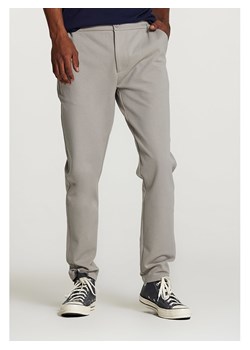 SHIWI Spodnie w kolorze szarym ze sklepu Limango Polska w kategorii Spodnie męskie - zdjęcie 173622263