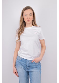 t-shirt damski tommy jeans dw0dw09198 biały ze sklepu Royal Shop w kategorii Bluzki damskie - zdjęcie 173628224