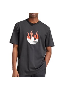 Koszulka adidas Originals Flames Logo IS0178 - czarna ze sklepu streetstyle24.pl w kategorii T-shirty męskie - zdjęcie 173628931