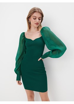 Mohito - Swetrowa zielona sukienka mini - zielony ze sklepu Mohito w kategorii Sukienki - zdjęcie 173634251