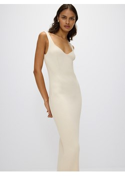 Reserved - Dzianinowa sukienka w prążek z wiskozy - kremowy ze sklepu Reserved w kategorii Sukienki - zdjęcie 173635010