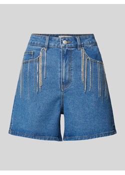 Szorty jeansowe z wysokim stanem i obszyciem kamieniami stras model ‘CONNELLY’ ze sklepu Peek&Cloppenburg  w kategorii Szorty - zdjęcie 173638593