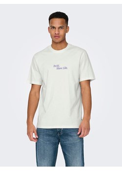 ONLY &amp; SONS Koszulka w kolorze białym ze sklepu Limango Polska w kategorii T-shirty męskie - zdjęcie 173649473