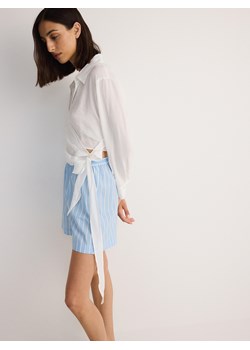Reserved - Koszula z kopertowym wiązaniem - biały ze sklepu Reserved w kategorii Koszule damskie - zdjęcie 173659214