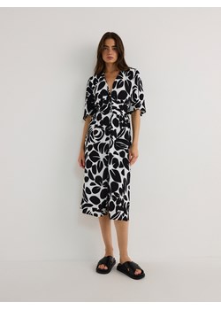 Reserved - Sukienka midi z wiskozy - czarny ze sklepu Reserved w kategorii Sukienki - zdjęcie 173659250