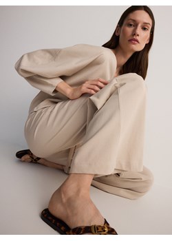 Reserved - Bawełniane spodnie - beżowy ze sklepu Reserved w kategorii Spodnie damskie - zdjęcie 173659820