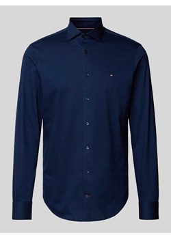 Koszula biznesowa o kroju slim fit z kołnierzykiem typu kent model ‘Parker’ ze sklepu Peek&Cloppenburg  w kategorii Koszule męskie - zdjęcie 173662212