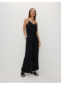 Reserved - Spodnie z wiskozą - czarny ze sklepu Reserved w kategorii Spodnie damskie - zdjęcie 173665844